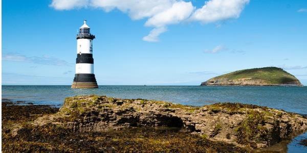 Jaw-Dropping Beach House In Anglesey Бенллех Экстерьер фото
