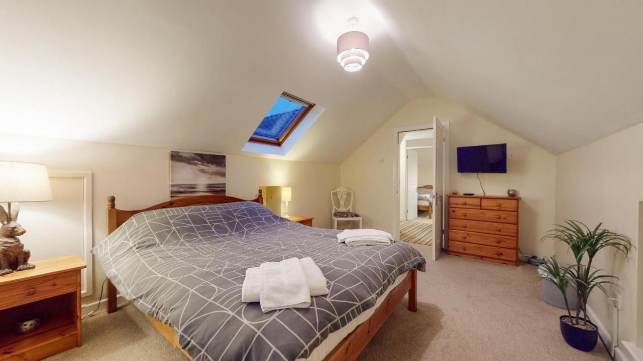 Jaw-Dropping Beach House In Anglesey Бенллех Экстерьер фото