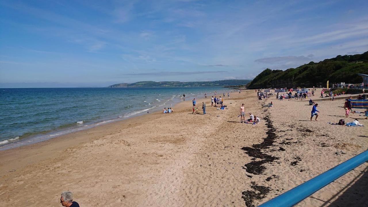 Jaw-Dropping Beach House In Anglesey Бенллех Экстерьер фото